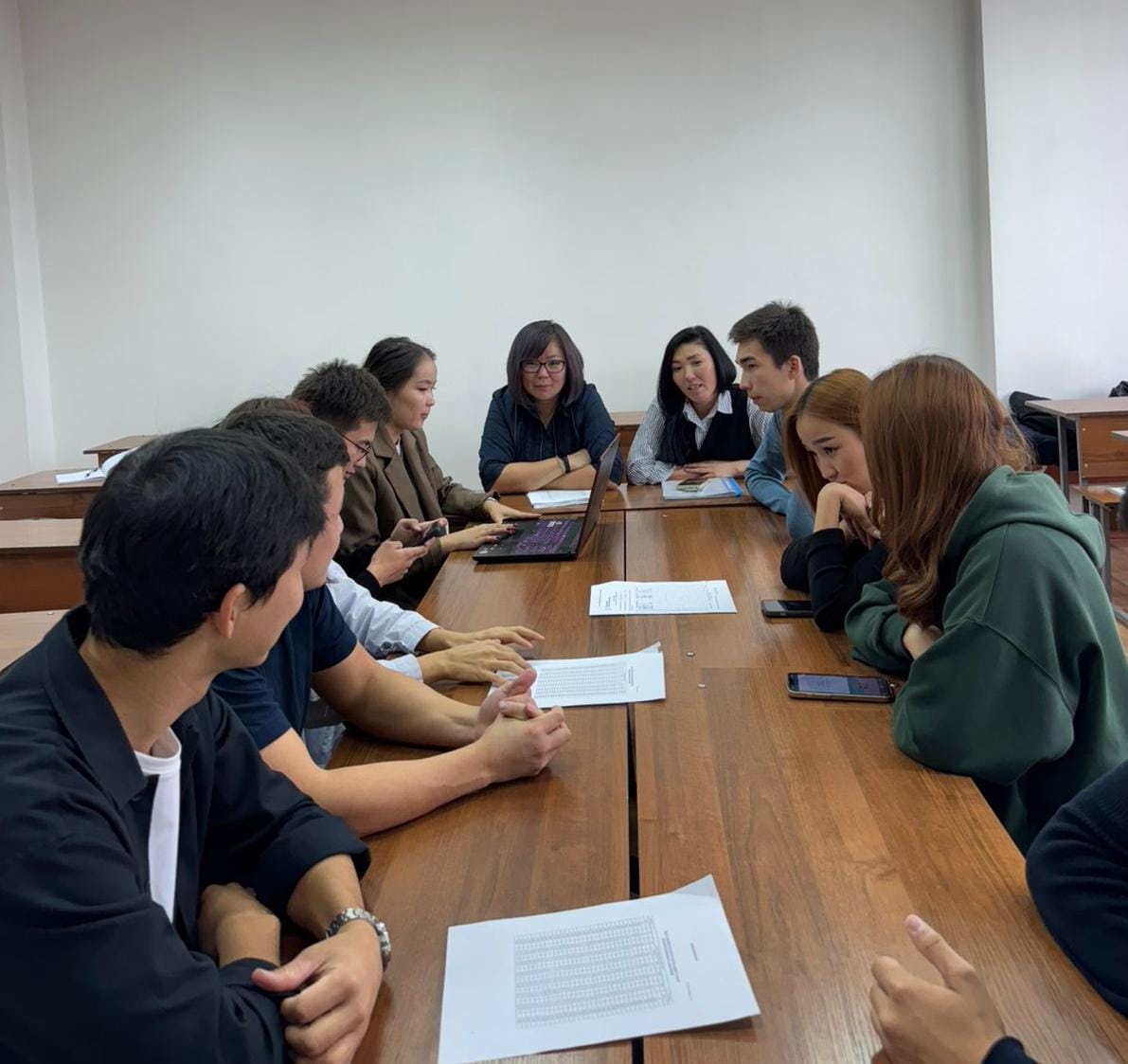 Болашақ жақын: жылуфизика және техникалық физика кафедрасының студенттері Қазақстанның жетекші компанияларын талқылады